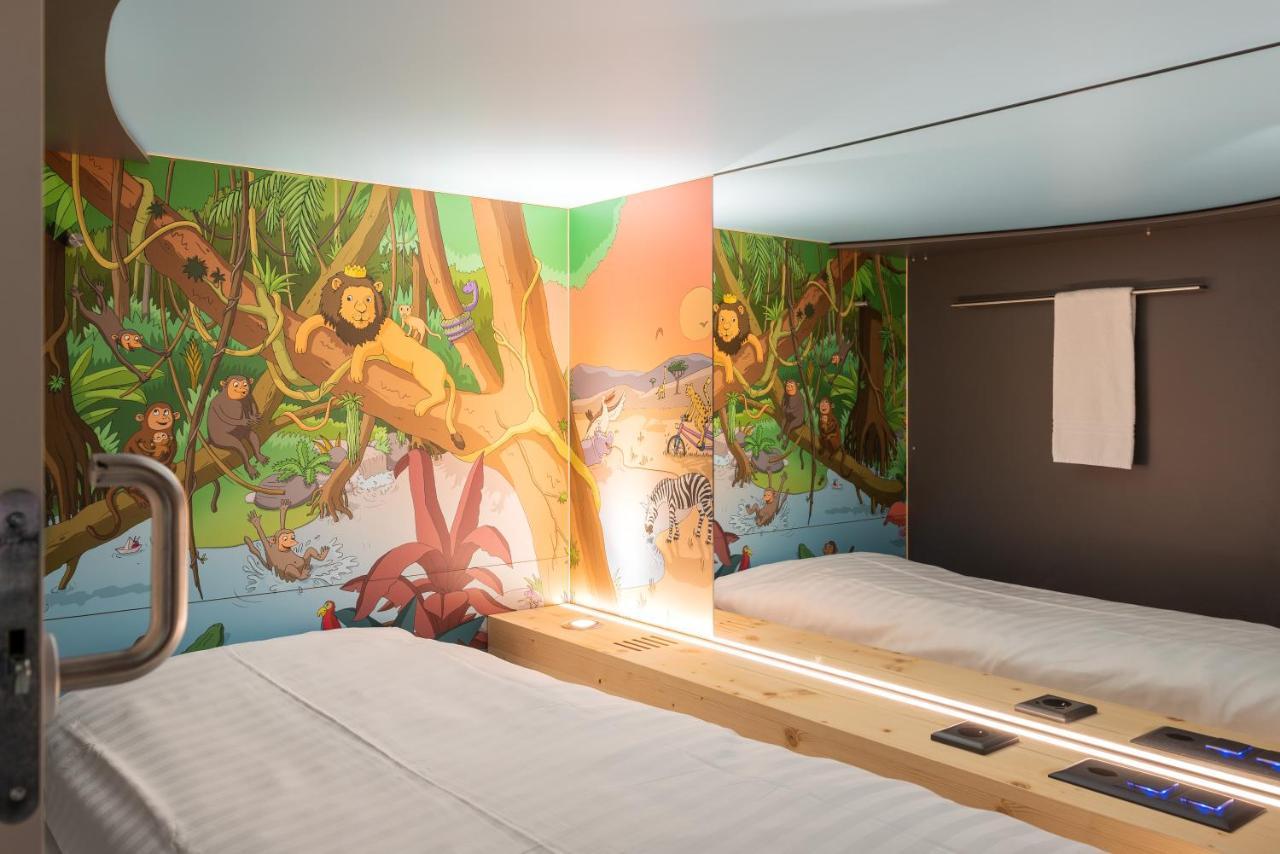 Capsule Hotel By Hyve Basel Dış mekan fotoğraf