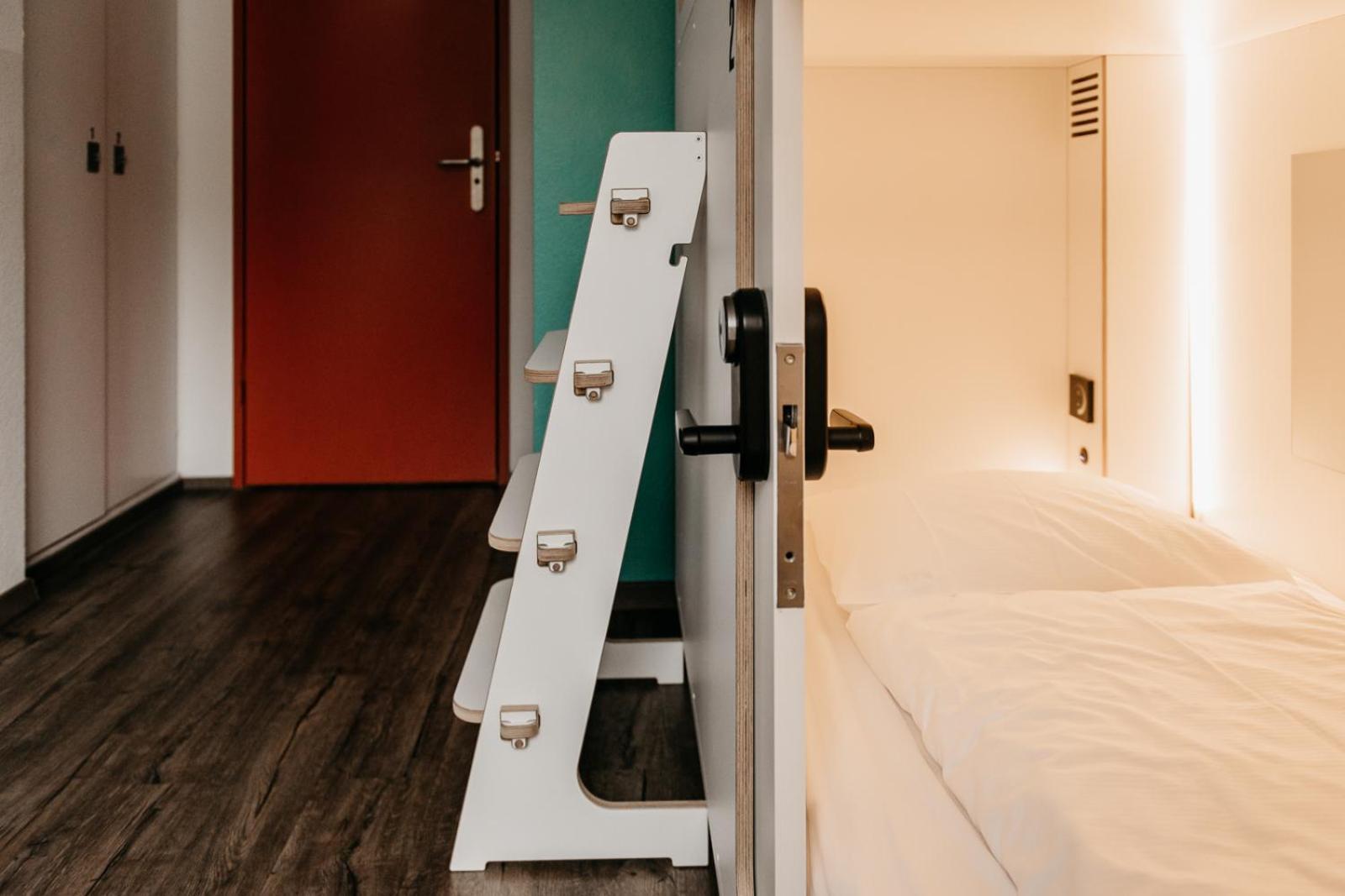 Capsule Hotel By Hyve Basel Dış mekan fotoğraf